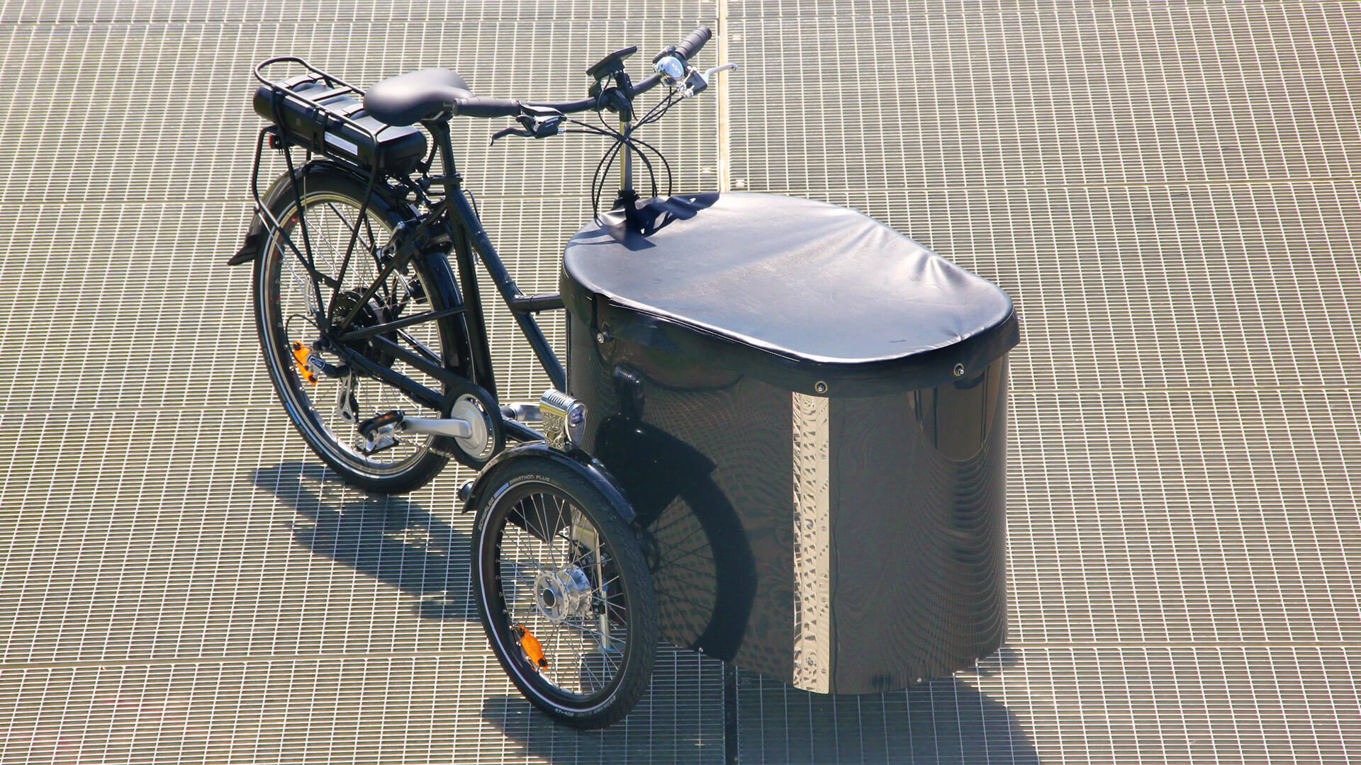 Bâche noire CARGO ou XL