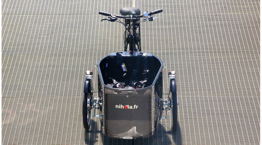 Triporteur NIHOLA Cargo Family dans sa configuration de base