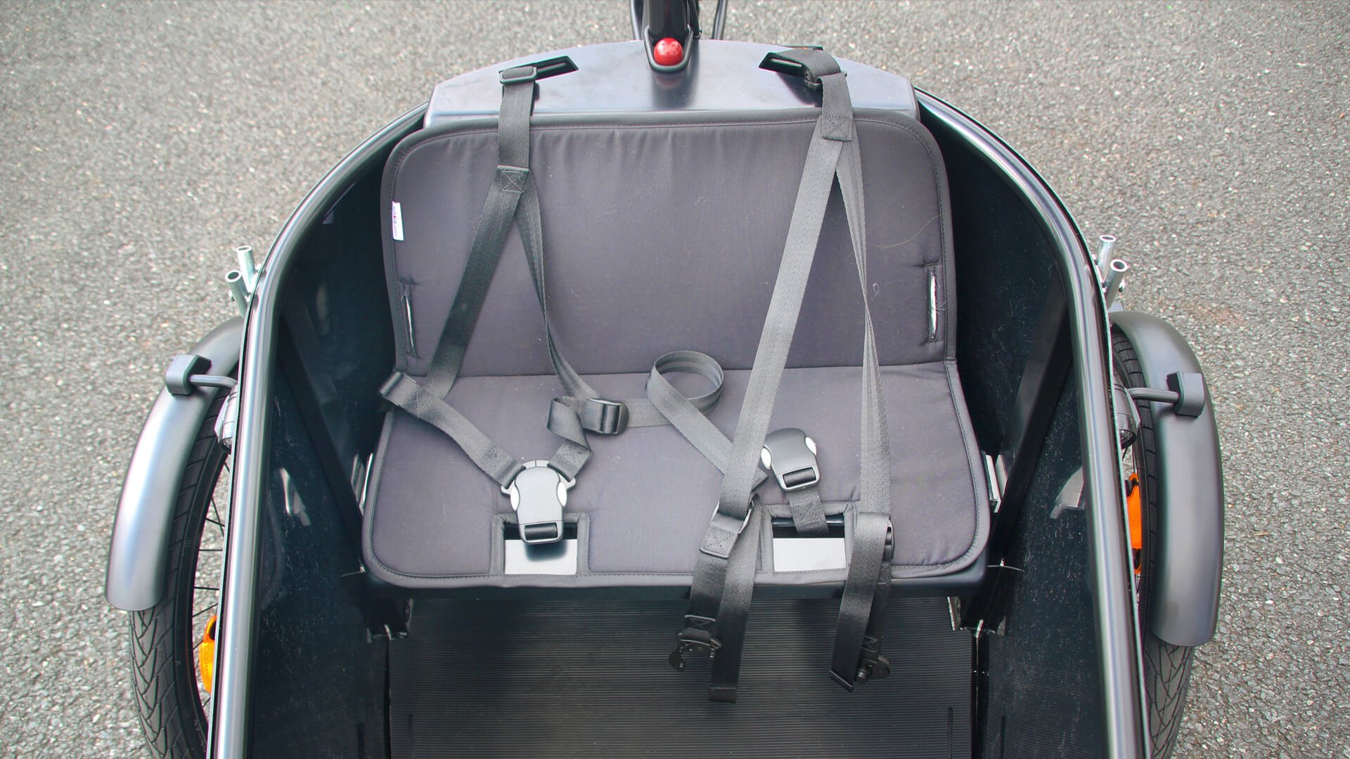 Triporteur NIHOLA Cargo Family dans sa configuration de base