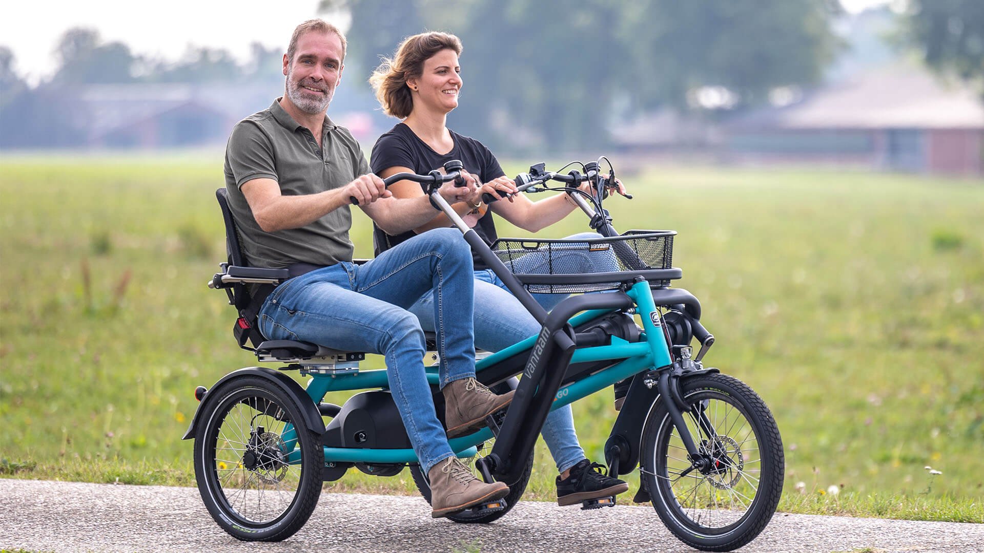 Tandem tricycle cote à cote Van Raam