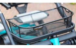 Un panier à l'avant permet d'emporter quelques affaires avec soi