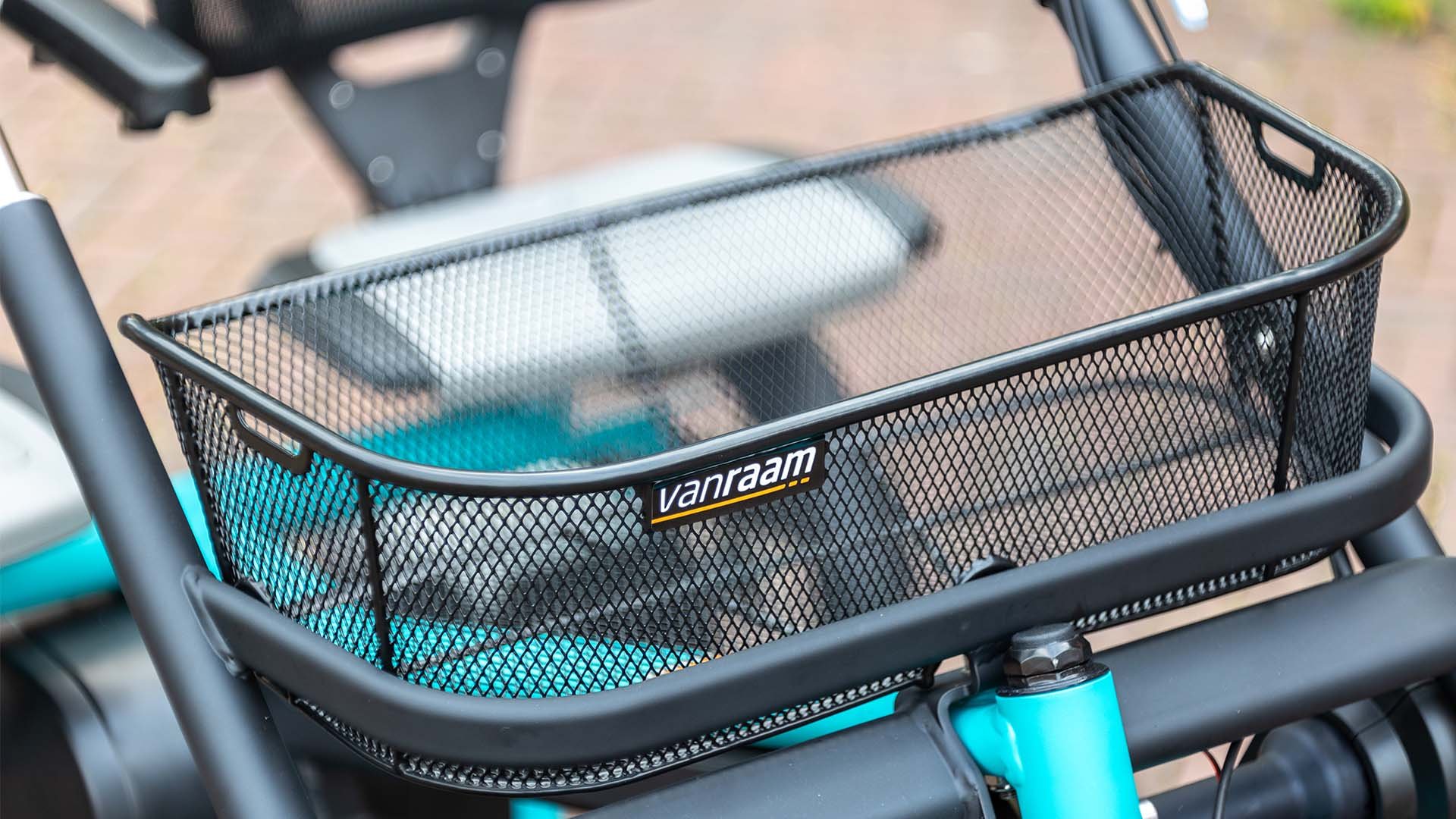 Un panier à l'avant permet d'emporter quelques affaires avec soi