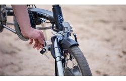 Antivol AXA utilisable d'une seule main pour vélos vanRaam