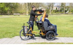 Capote de protection pour vélo Chat Van Raam