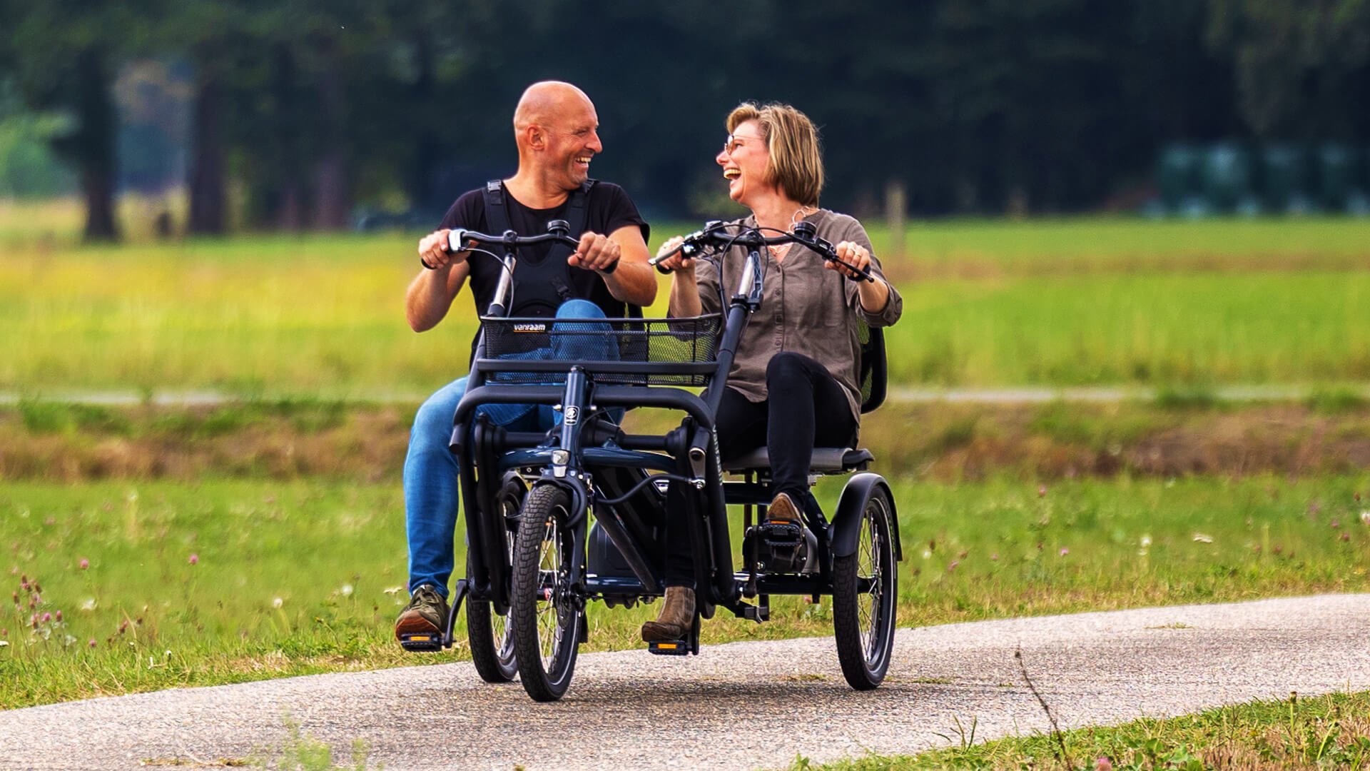 Tandem tricycle cote à cote Van Raam