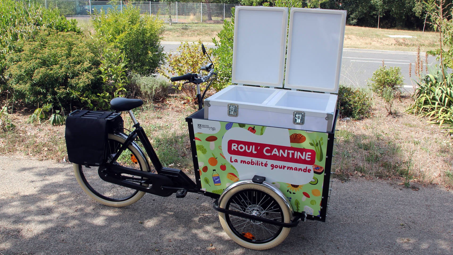 Triporteur Amsterdam Air eDrive avec coffre isotherme 250 litres