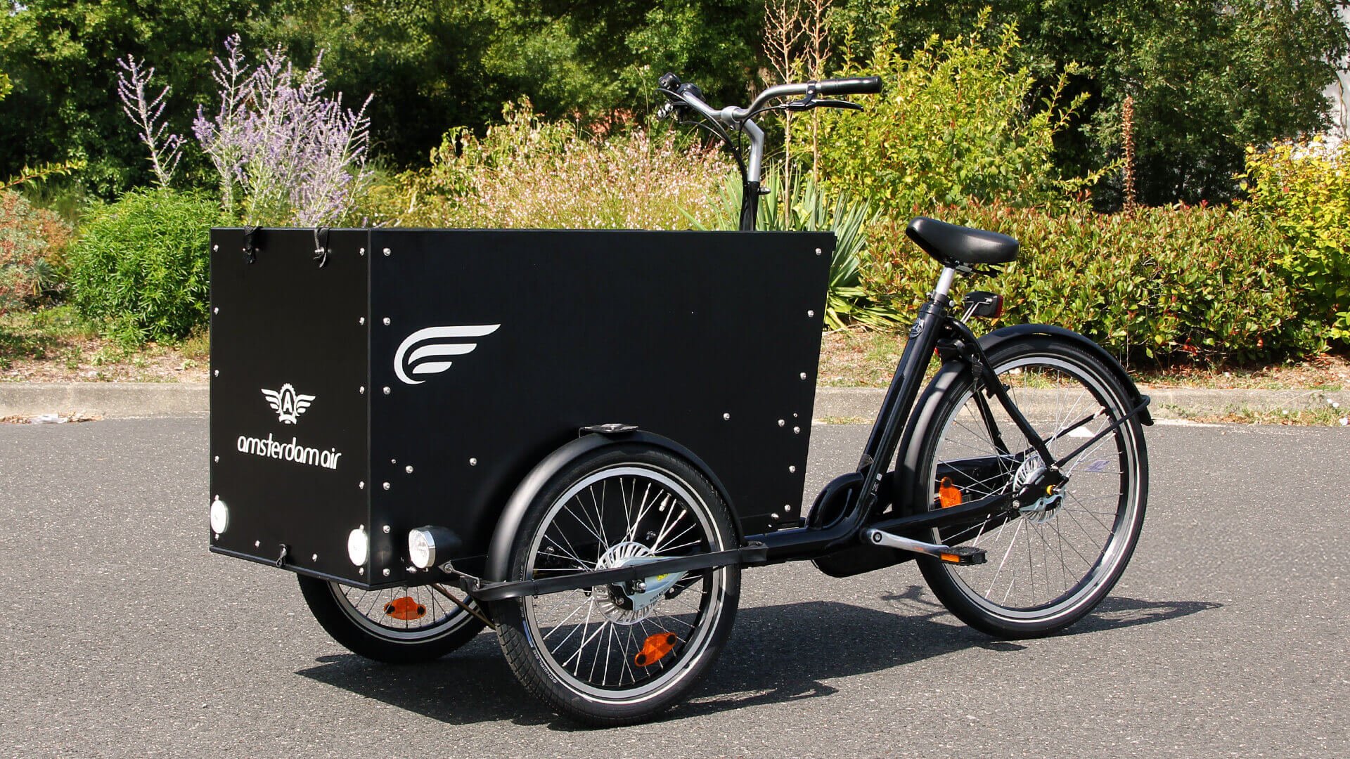 Vue de trois quart du triporteur Amsterdam Air musculaire