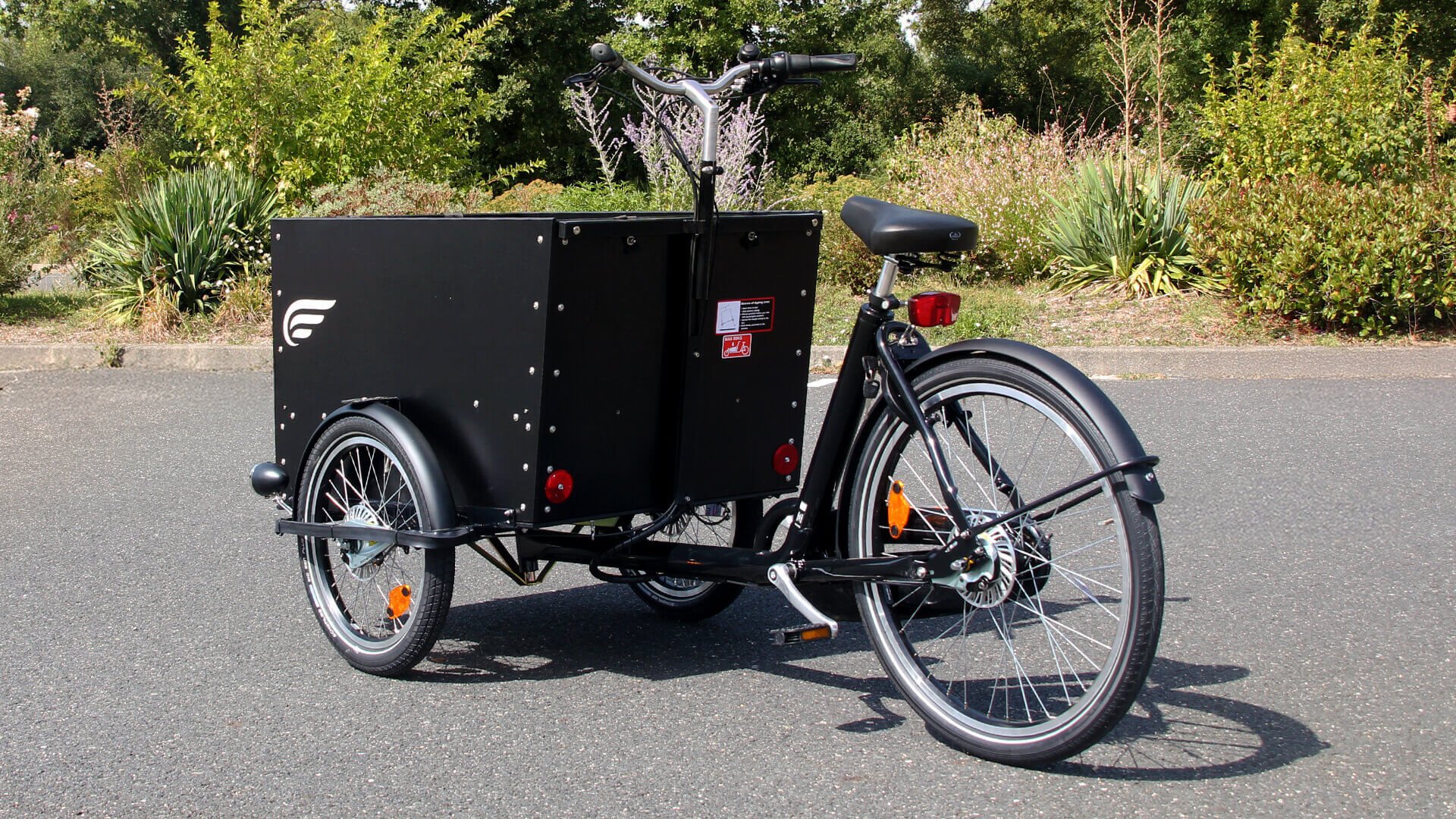 Vue de derrière du triporteur Amsterdam Air musculaire