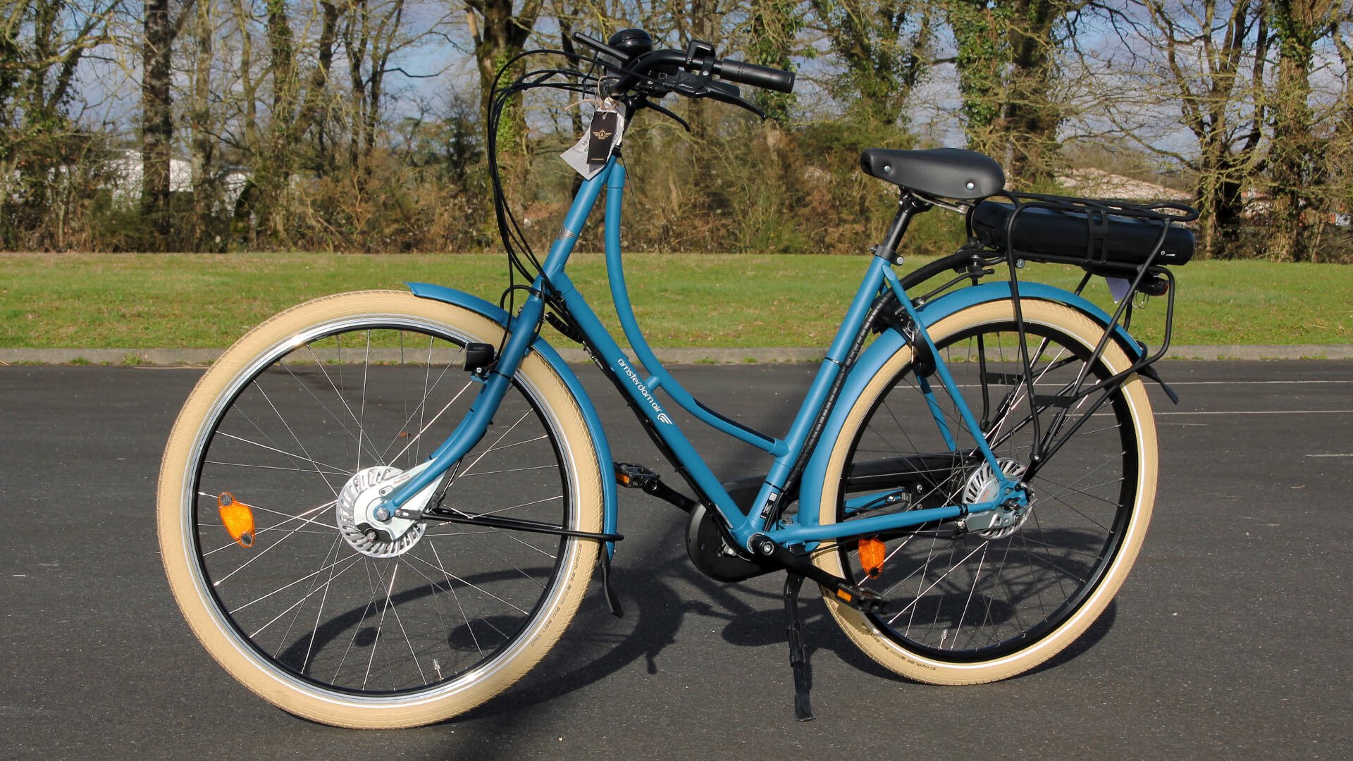 Vélo électrique Oma Premium avec assistance roue avant Bafang  (modèle de démonstration)