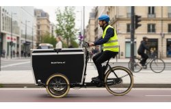 Triporteur électrique Bakfiets Flightcase assistance pédalier Shimano