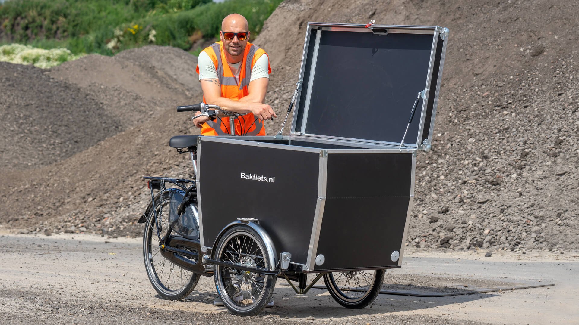 Triporteur livreur Bakfiets Classic avec Flightcase 500L