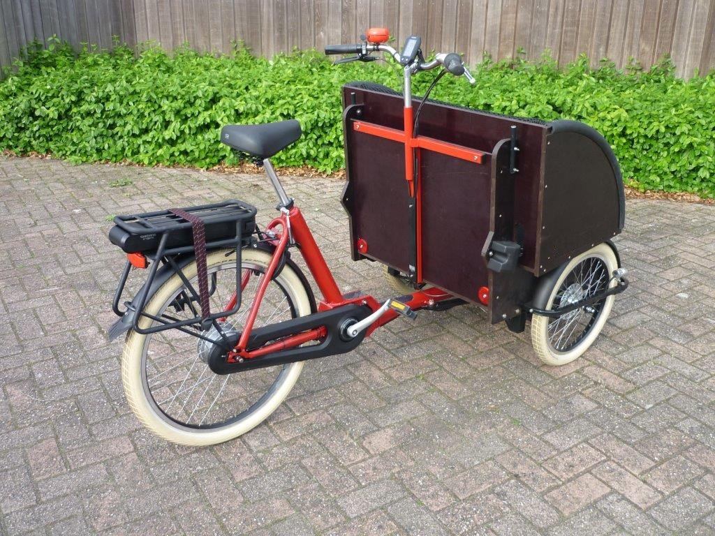 Triporteur transport adulte rickshaw vélo taxi