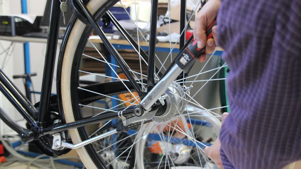 Prestations sur un vélo hollandais, hors assistance électrique