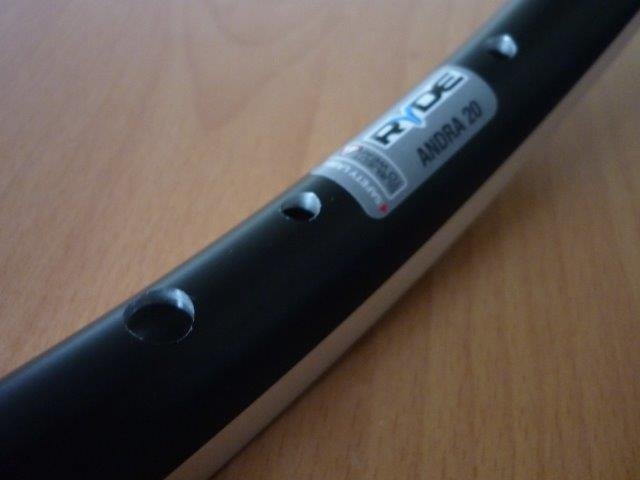 Jante 635-22 noir Alu largeur  Rayon G13