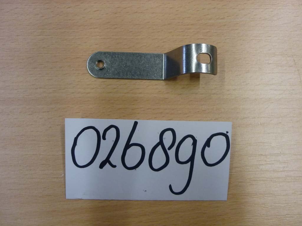 Fixation arrière au cadre du couvre chaîne partiel