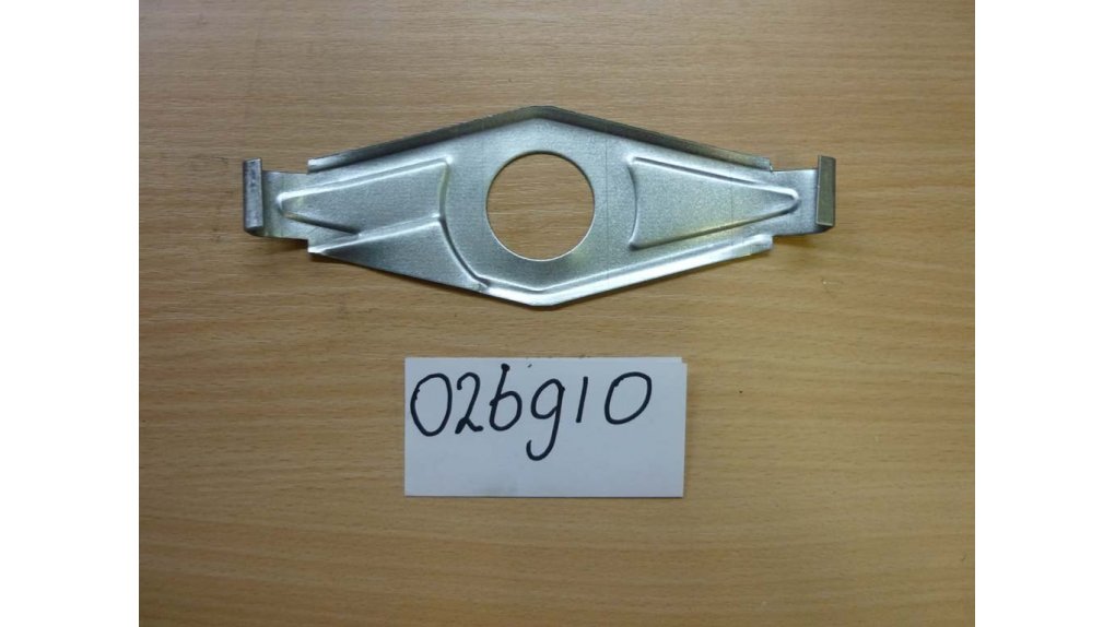 Fixation carrossage biporteur él. au niveau boitier avant