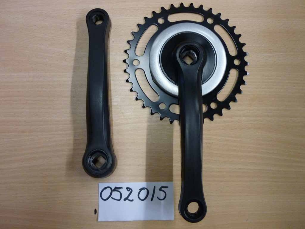 Plateau 38 dents manivelles noires