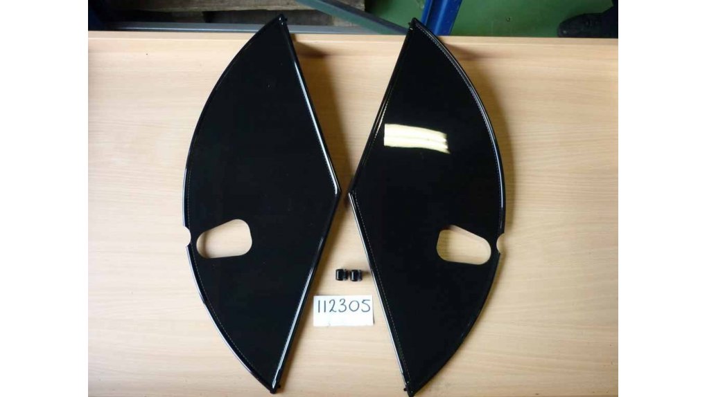 Pare-jupes 1881 noir brillant