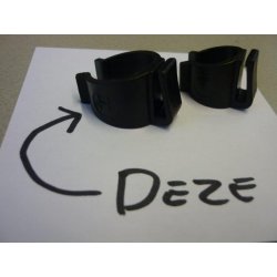 Clip fixation aux haubans des pare-jupes