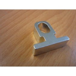 Pièce fixation tendeur de chaîne