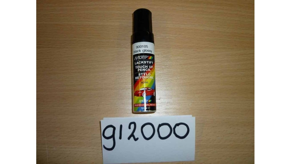 Crayon de retouche noir brillant