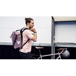 Transforme une sacoche vélo Ortlieb en sac à dos