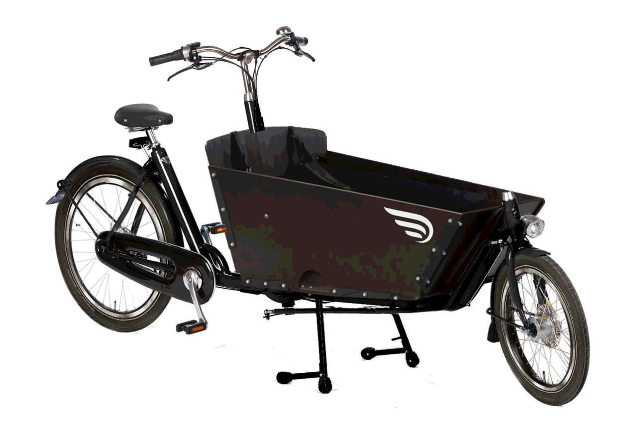 Les différents modèles de vélos en démonstration au showroom Amsterdam Air de Paris